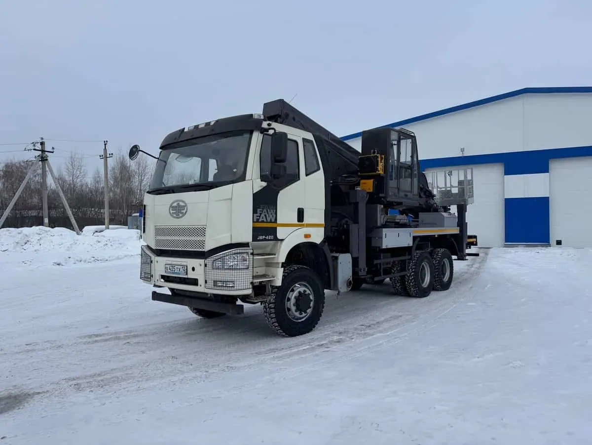 Автовышка 45 метров на базе вездехода FAW 6x6 — фото 2